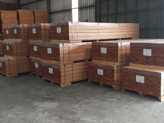 Yellow Balau 19 x 90mm Smooth 2 sides ***FSC***